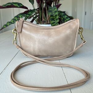 Vintage Coach Swinger Bag #4080  (khaki) Lightweights Collection